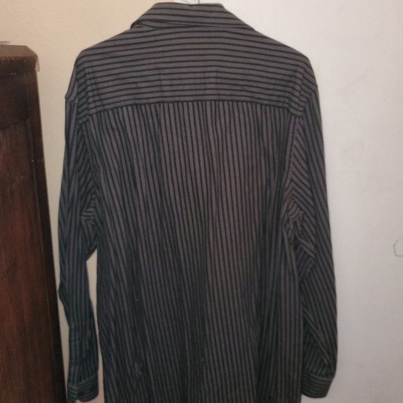 Button down shirt - Picture 4 of 4